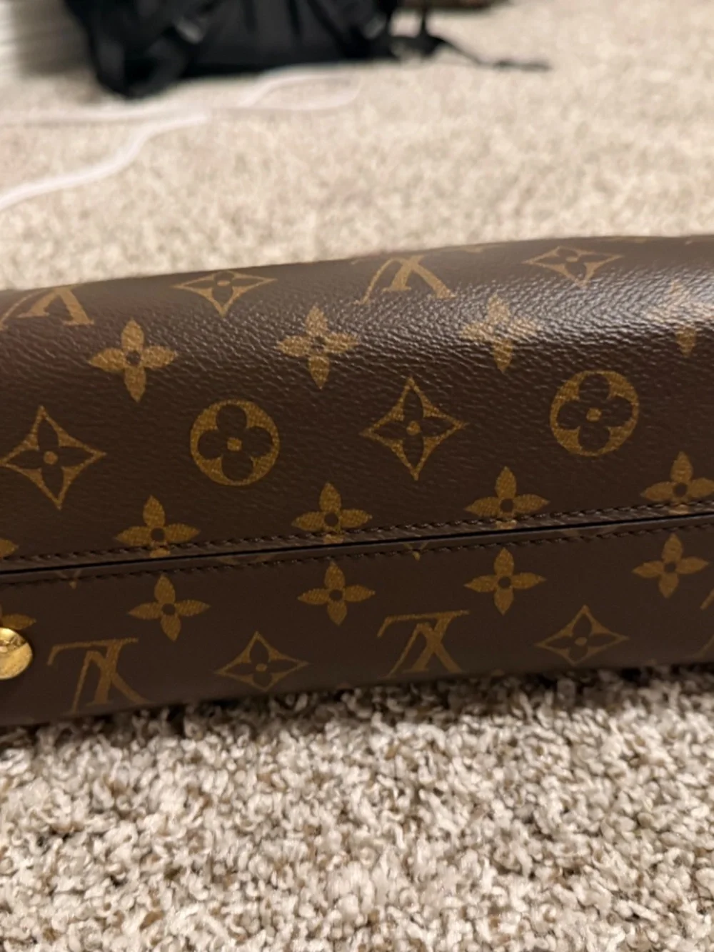 Louis Vuitton- Cluny bb